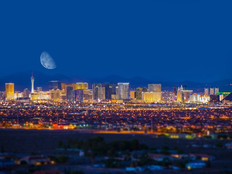 Hubschrauberflug über Las Vegas bei Nacht